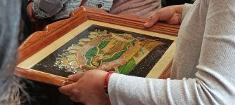 La Virgen de la Guadalupe y la Virgen de la Caridad del Cobre (o viceversa)