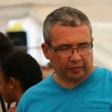 El periodista y narrador Norge Céspedes recibió un reconocimiento en Feria del Libro en Matanzas